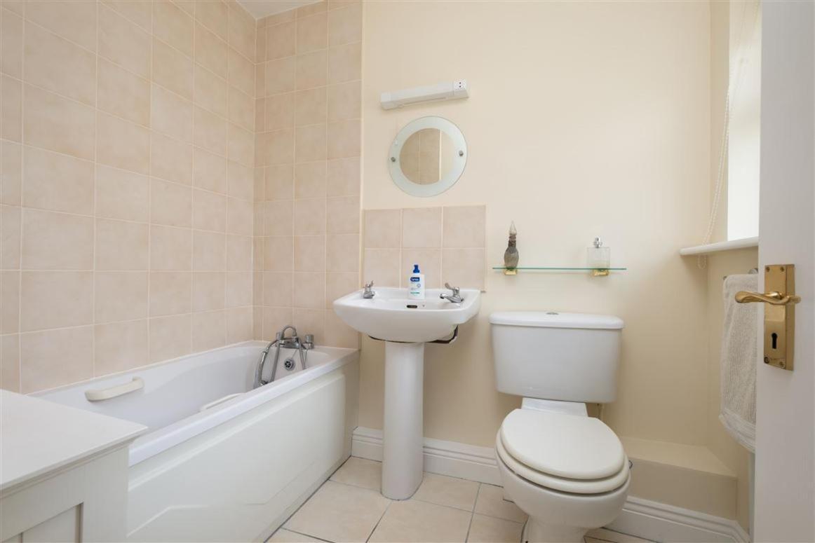 2 Cosy Bedrooms In A 3 Bed Home Tyrrelstown Extérieur photo